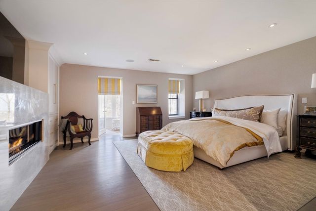 103 Bellevue St 4, Newton, MA 02458