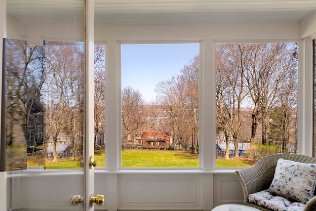 103 Bellevue St 4, Newton, MA 02458