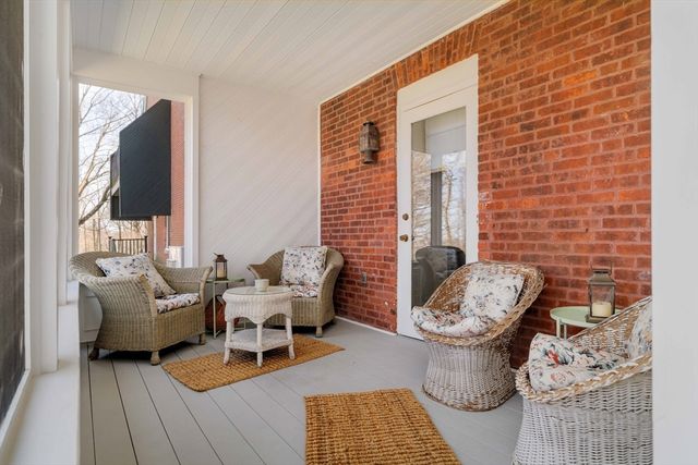 103 Bellevue St 4, Newton, MA 02458