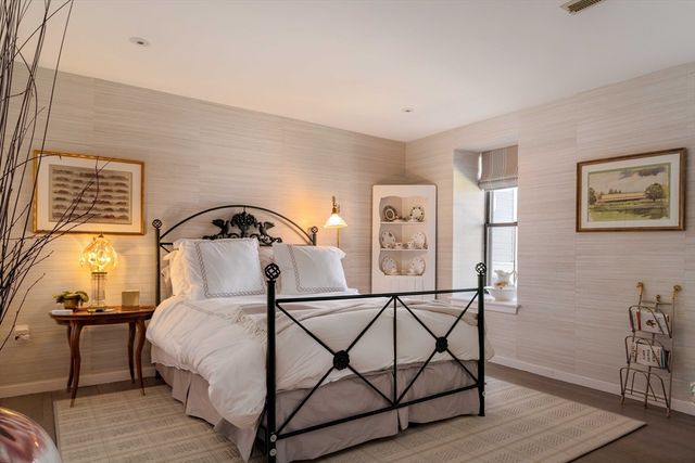 103 Bellevue St 4, Newton, MA 02458