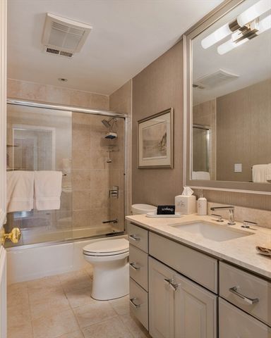 103 Bellevue St 4, Newton, MA 02458