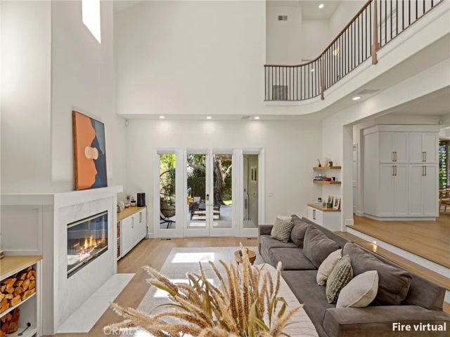 2300 John Street, Manhattan Beach, CA 90266