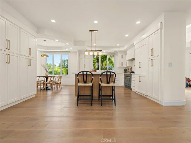 2300 John Street, Manhattan Beach, CA 90266