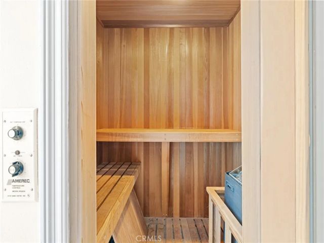 2300 John Street, Manhattan Beach, CA 90266