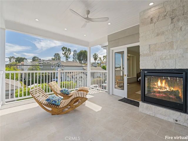 2300 John Street, Manhattan Beach, CA 90266