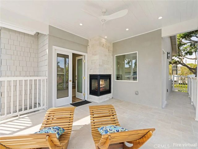 2300 John Street, Manhattan Beach, CA 90266