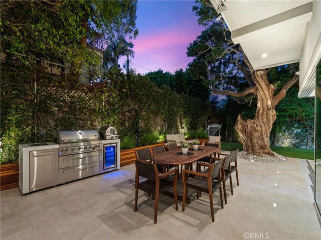 2300 John Street, Manhattan Beach, CA 90266