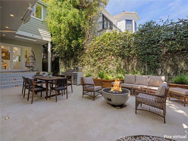 2300 John Street, Manhattan Beach, CA 90266