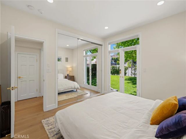 2300 John Street, Manhattan Beach, CA 90266