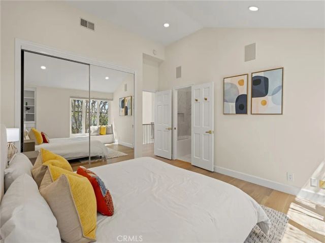 2300 John Street, Manhattan Beach, CA 90266