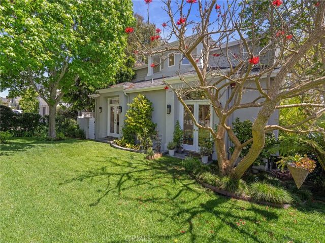 2300 John Street, Manhattan Beach, CA 90266