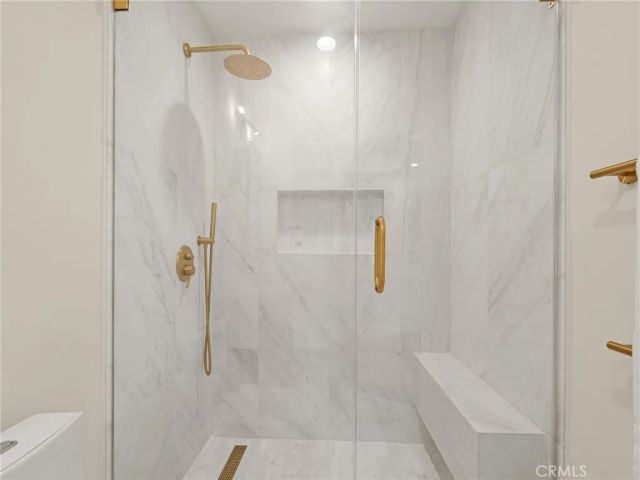 2300 John Street, Manhattan Beach, CA 90266