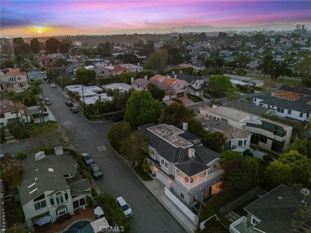 2300 John Street, Manhattan Beach, CA 90266