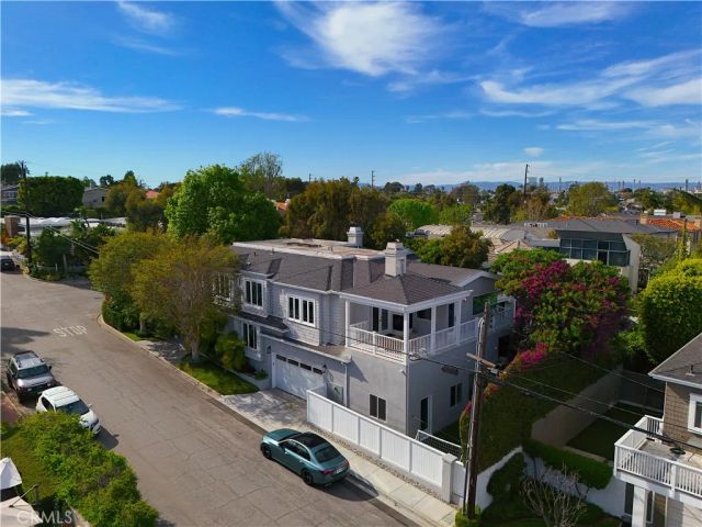 2300 John Street, Manhattan Beach, CA 90266