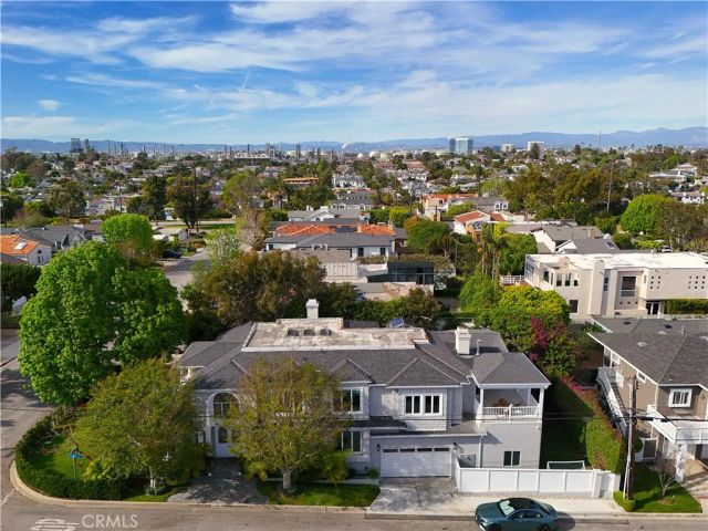 2300 John Street, Manhattan Beach, CA 90266