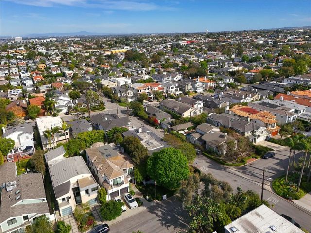 2300 John Street, Manhattan Beach, CA 90266
