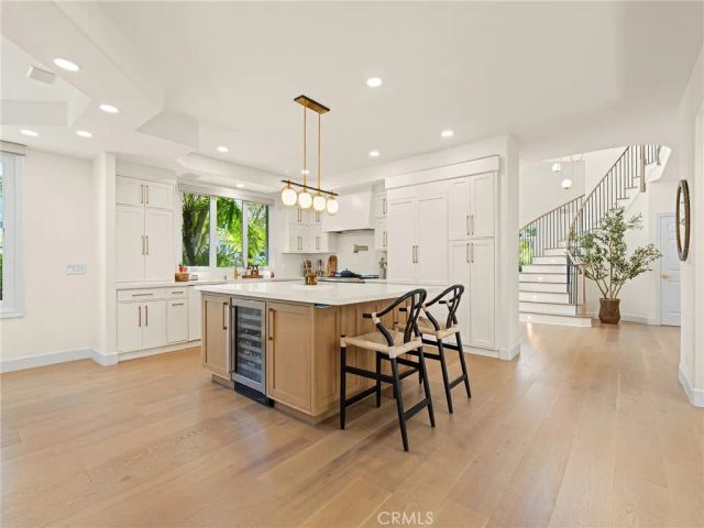 2300 John Street, Manhattan Beach, CA 90266