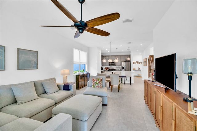 1377 Harper Way, Vero Beach, FL 32960