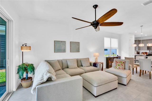 1377 Harper Way, Vero Beach, FL 32960