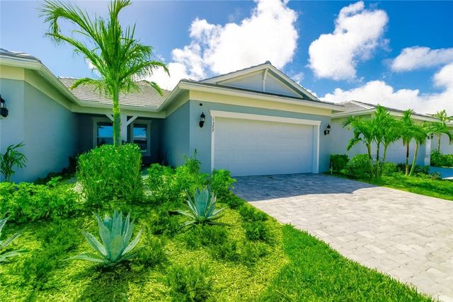 1377 Harper Way, Vero Beach, FL 32960