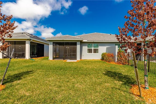 1377 Harper Way, Vero Beach, FL 32960