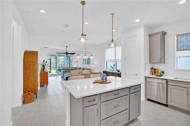 1377 Harper Way, Vero Beach, FL 32960