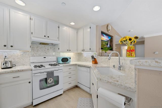 254 Aurora, San Marcos, CA 92078