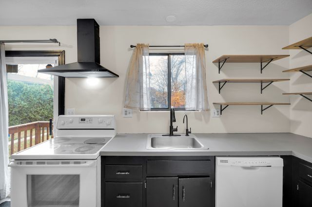 220 Blakeslee Street 220, Bristol, CT 06010