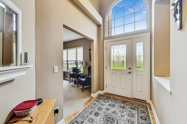 4427 Lainie Circle, Glenview, IL 60026