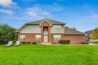 4427 Lainie Circle, Glenview, IL 60026