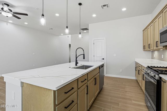 15048 RESOLVE Drive, El Paso, TX 79938