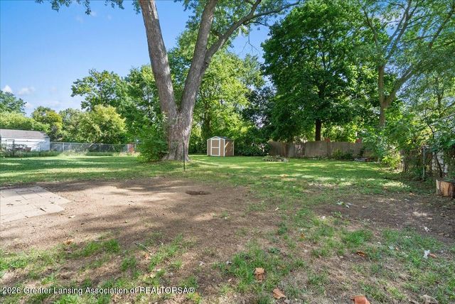 629 S Foster Avenue, Lansing, MI 48912