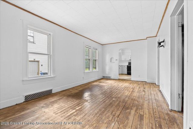 629 S Foster Avenue, Lansing, MI 48912