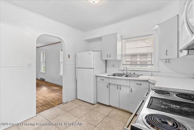 629 S Foster Avenue, Lansing, MI 48912