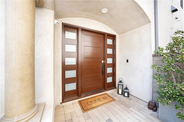 1017 Delaware Street, Huntington Beach, CA 92648