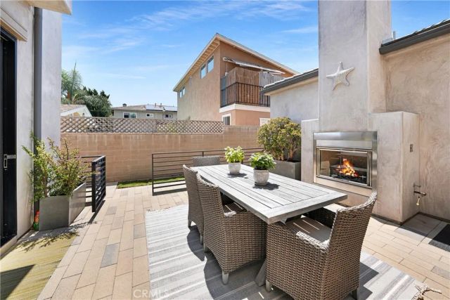 1017 Delaware Street, Huntington Beach, CA 92648