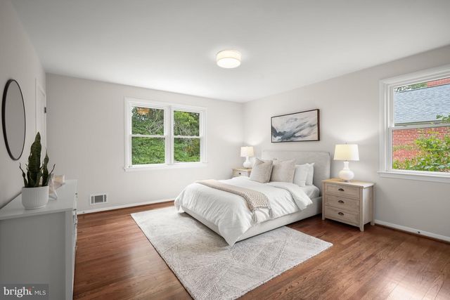 9210 BARDON RD, Bethesda, MD 20814