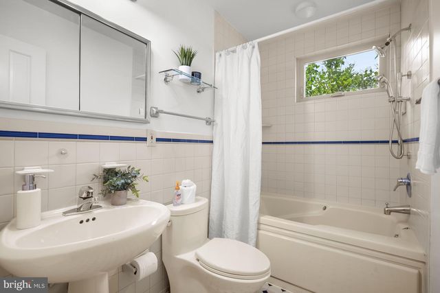 9210 BARDON RD, Bethesda, MD 20814