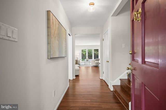 9210 BARDON RD, Bethesda, MD 20814