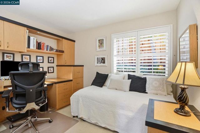 124 Greenmeadow Cir, Pittsburg, CA 94565