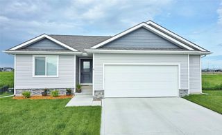 340 NW Horan Court, Waukee, IA 50263