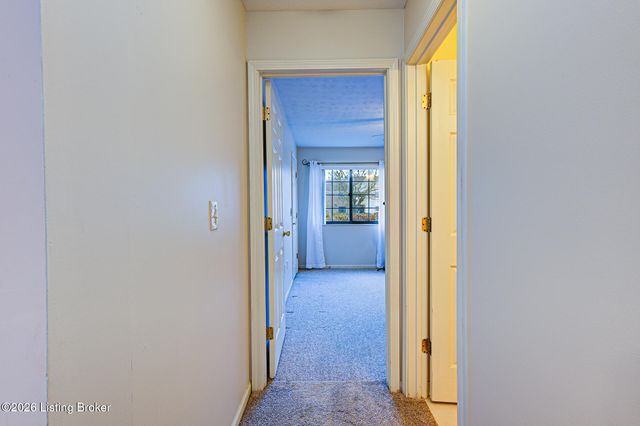 8410 Ambrosse Ln 103, Louisville, KY 40299