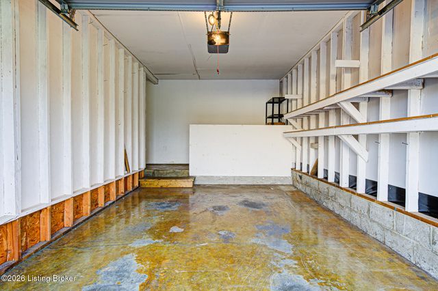 8410 Ambrosse Ln 103, Louisville, KY 40299