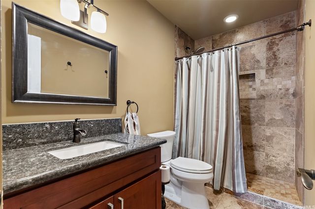 606 Koko Isle Circle 1903, Honolulu, HI 96825