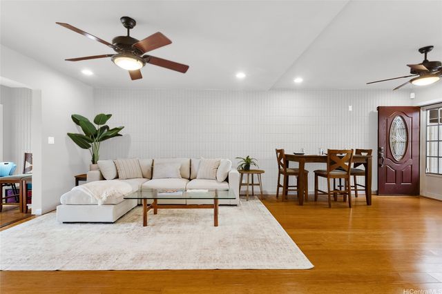 606 Koko Isle Circle 1903, Honolulu, HI 96825