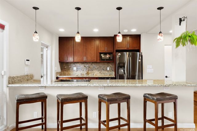 606 Koko Isle Circle 1903, Honolulu, HI 96825