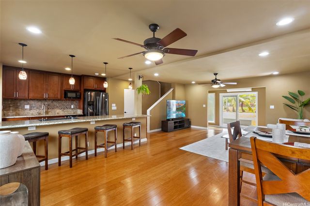 606 Koko Isle Circle 1903, Honolulu, HI 96825