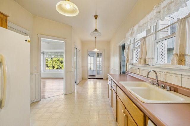 361 HANOVER AVENUE, Oakland, CA 94606