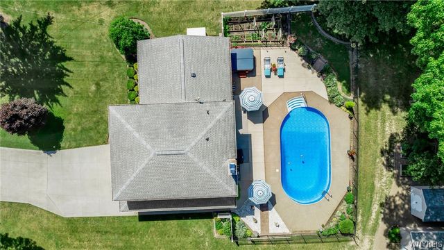 29 Brookview, Orchard Park, NY 14127