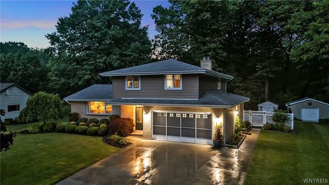 29 Brookview, Orchard Park, NY 14127